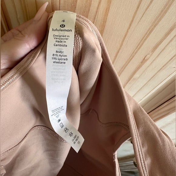 NWT Lululemon Tank - Picture 2 of 3